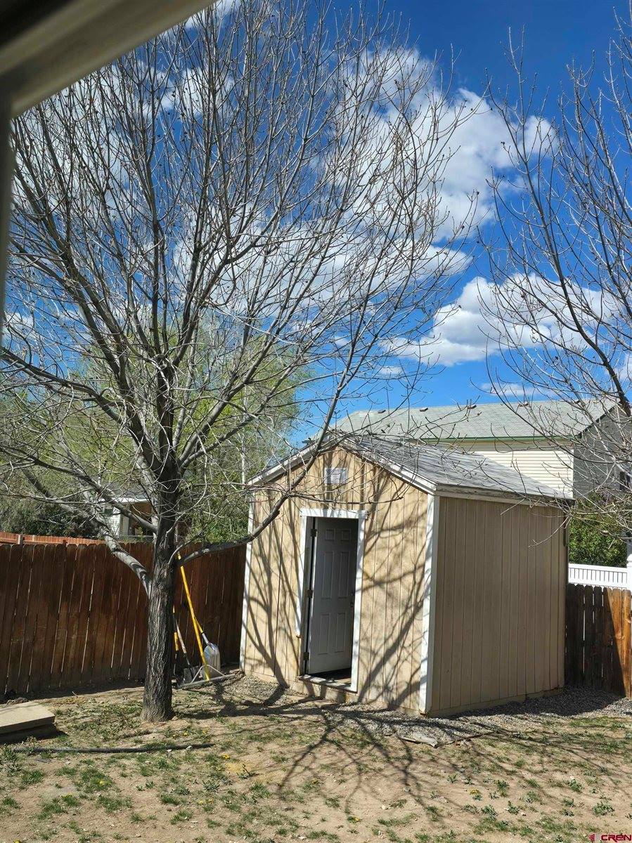 1957 Sara E Lane, Montrose, CO 81401