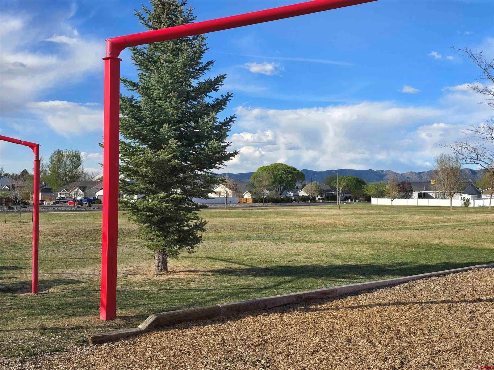 1957 Sara E Lane, Montrose, CO 81401