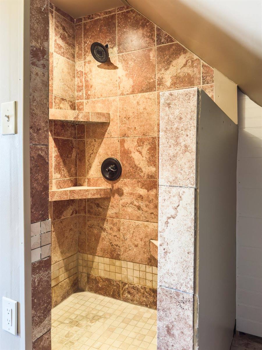 103 Margin Street, Orono, ME 04473