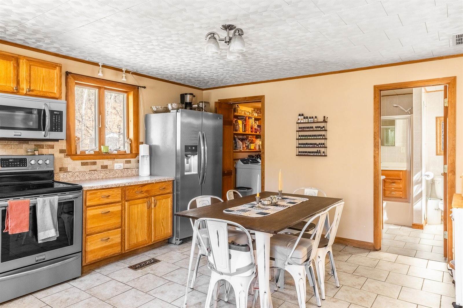 103 Margin Street, Orono, ME 04473