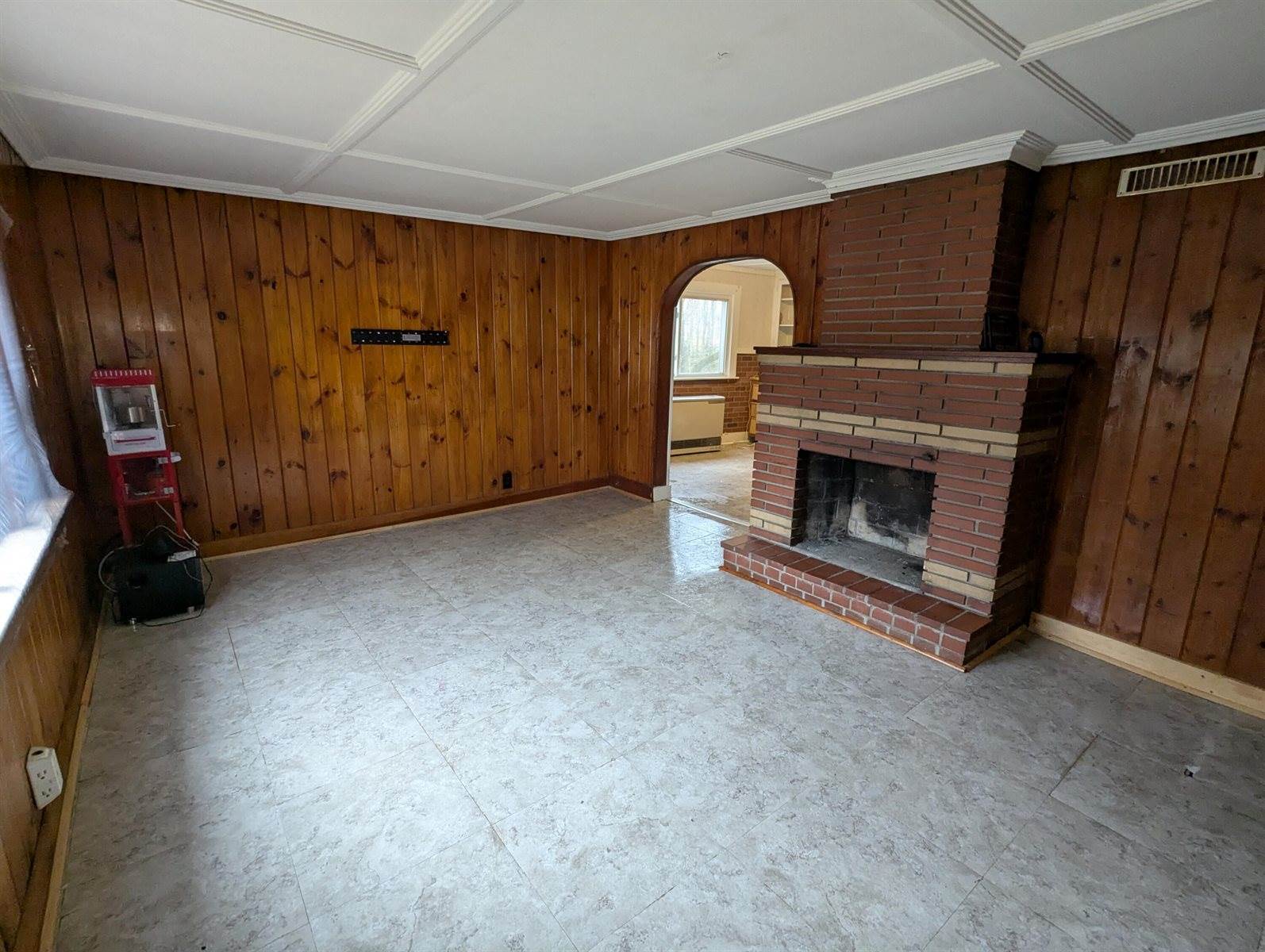 4 Gibson Court, Fairfield, ME 04937