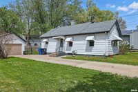 3303 40TH Street, Moline, IL 61265