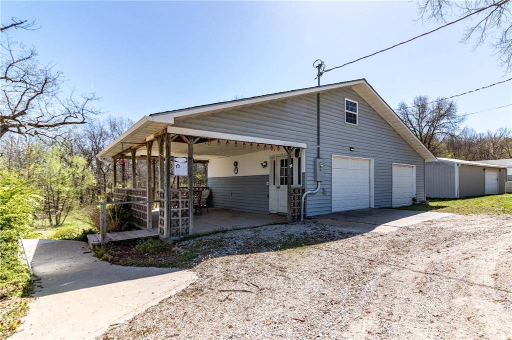 28572 Ochre Street, Warsaw, MO 65355