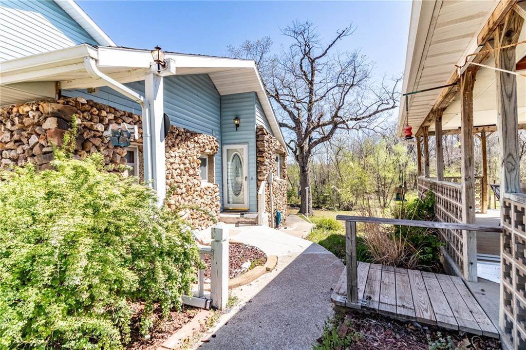 28572 Ochre Street, Warsaw, MO 65355