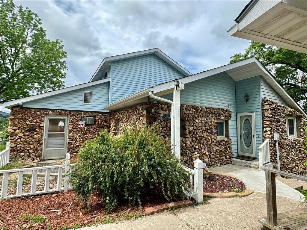 28572 Ochre Street, Warsaw, MO 65355