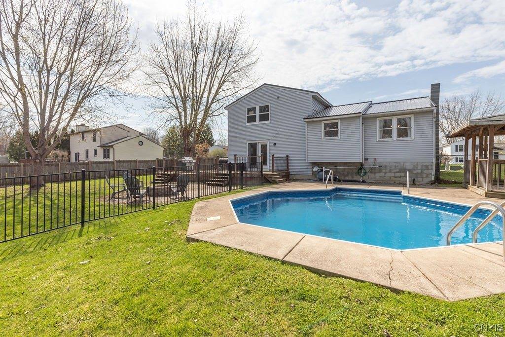 5072 Hackberry Lane, Clay, NY 13041