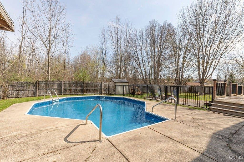 5072 Hackberry Lane, Clay, NY 13041