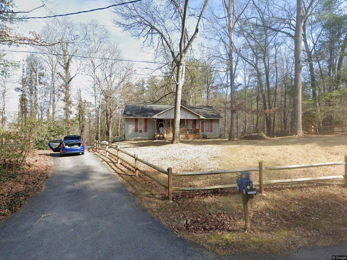 16 Maple St, Fletcher, NC 28732