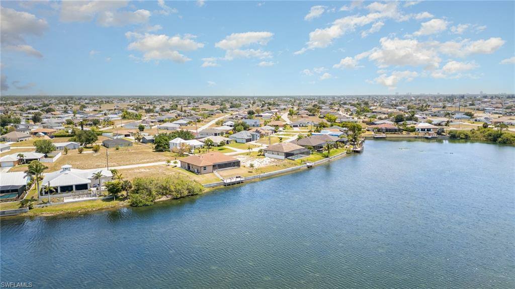 346 NW 25th Ter, Cape Coral, FL 33993