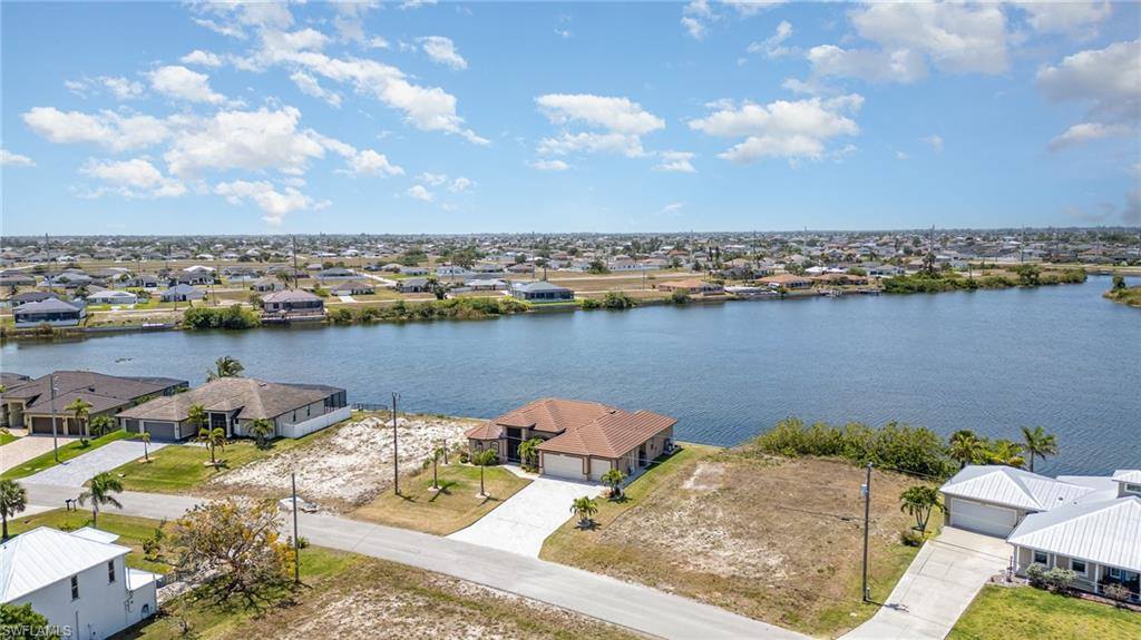 346 NW 25th Ter, Cape Coral, FL 33993