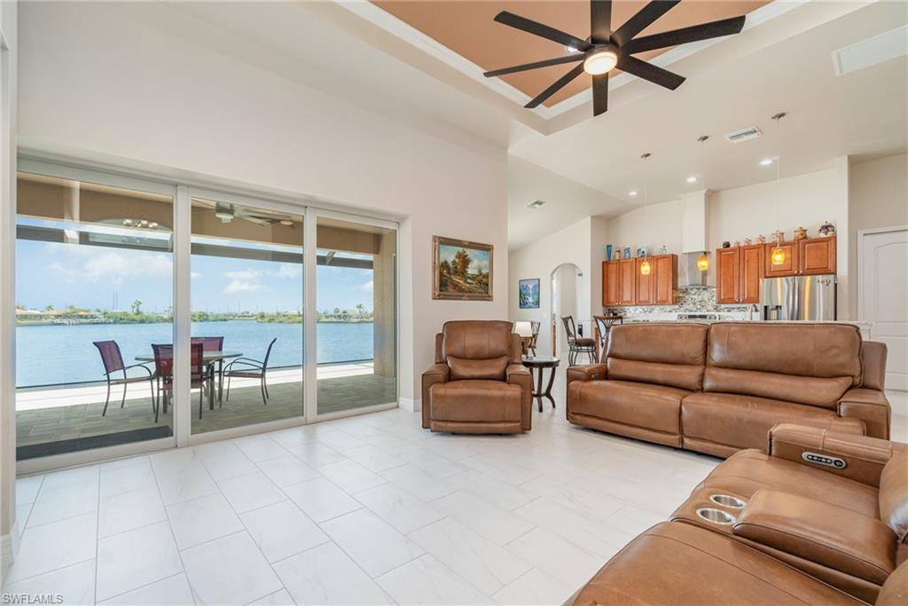 346 NW 25th Ter, Cape Coral, FL 33993