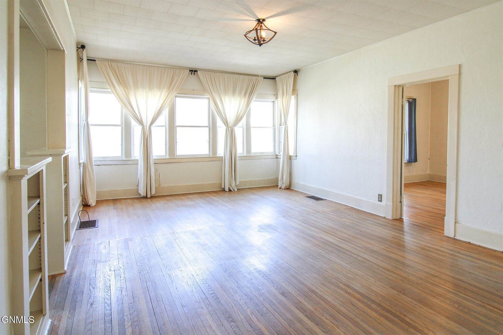 803 N 11th Street, Bismarck, ND 58501