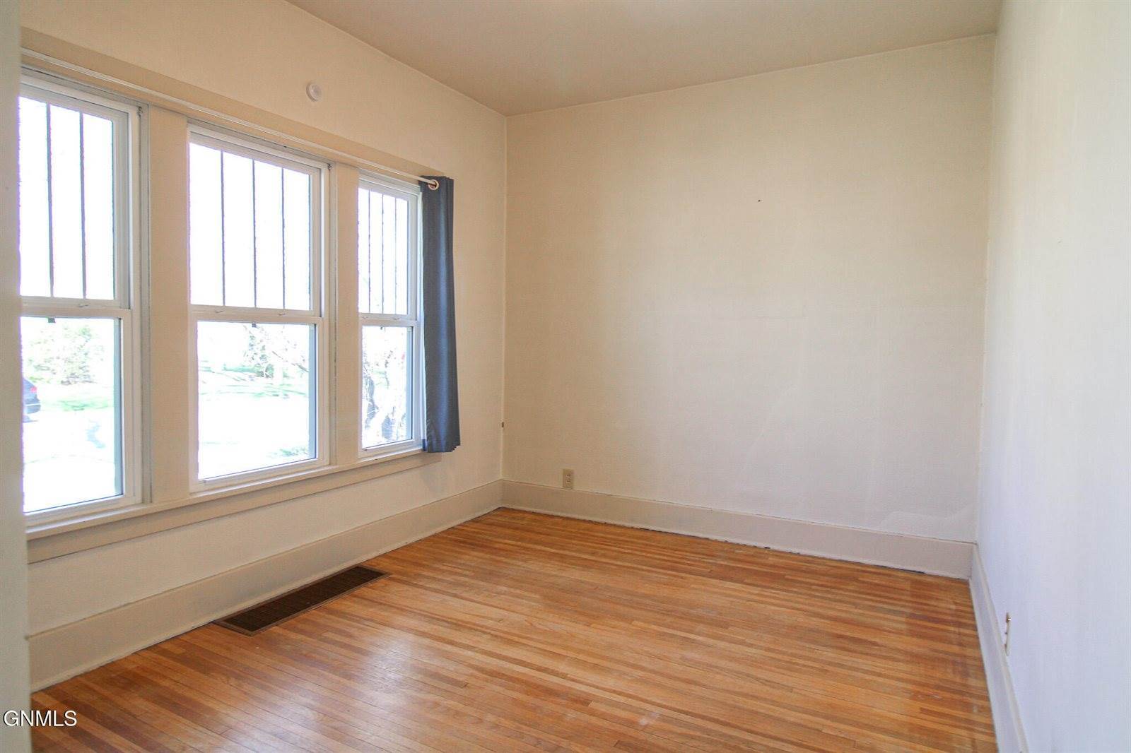 803 N 11th Street, Bismarck, ND 58501