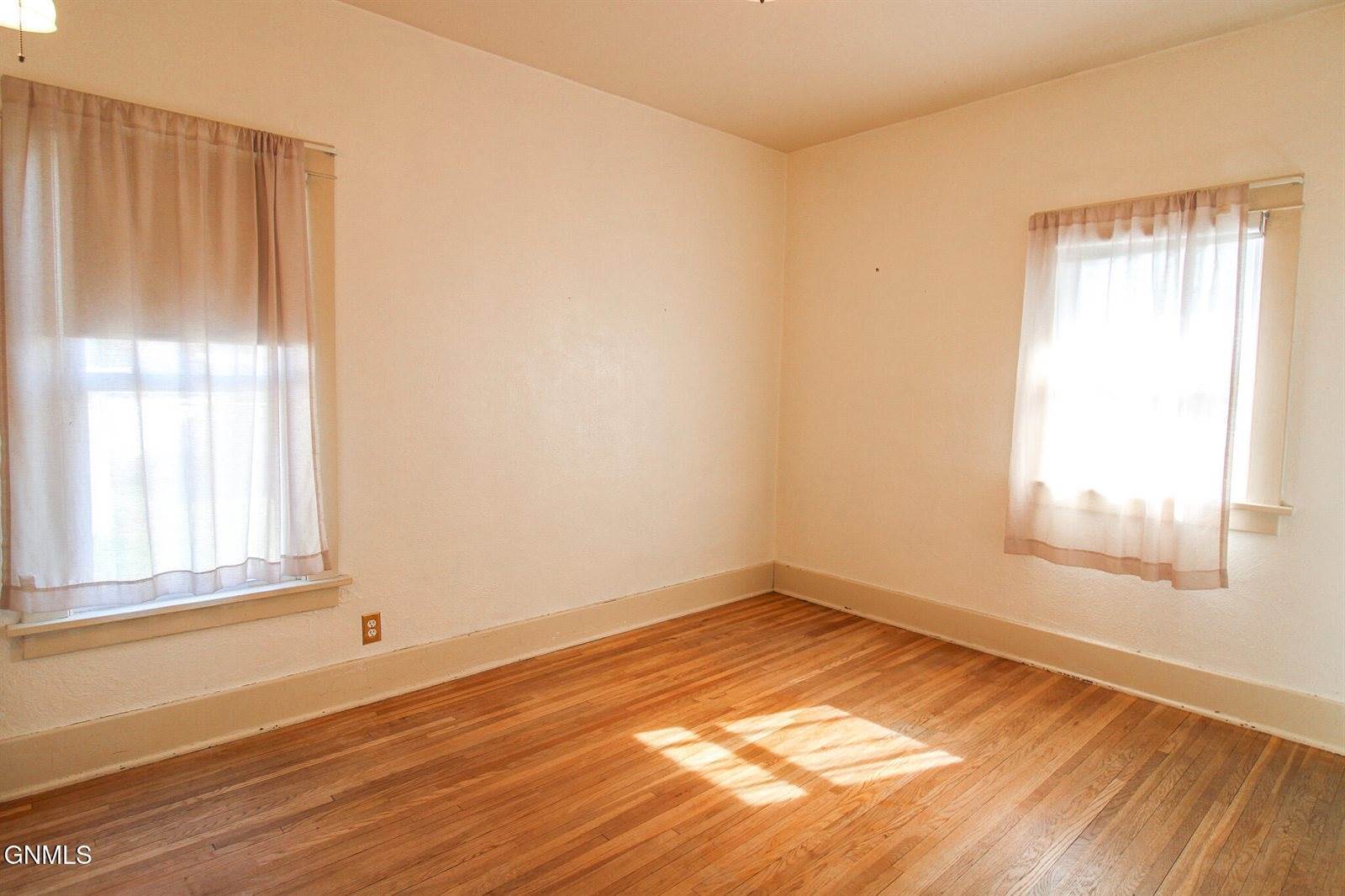 803 N 11th Street, Bismarck, ND 58501