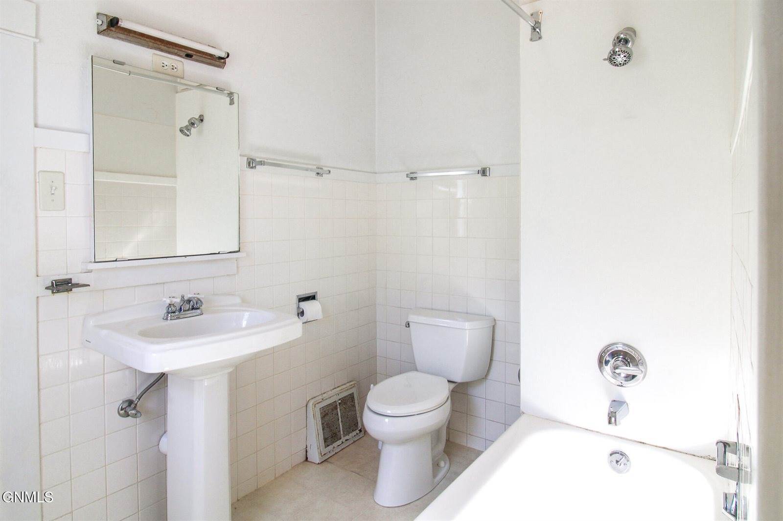 803 N 11th Street, Bismarck, ND 58501