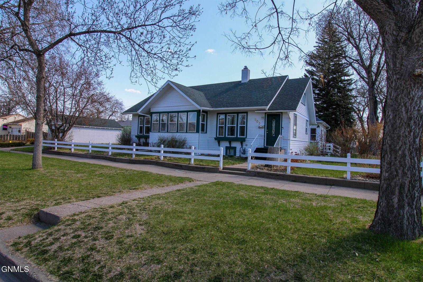 803 N 11th Street, Bismarck, ND 58501