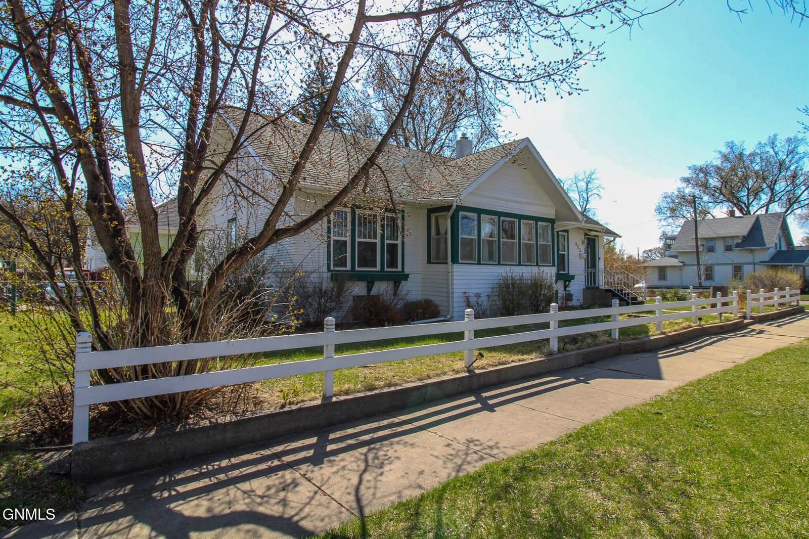 803 N 11th Street, Bismarck, ND 58501