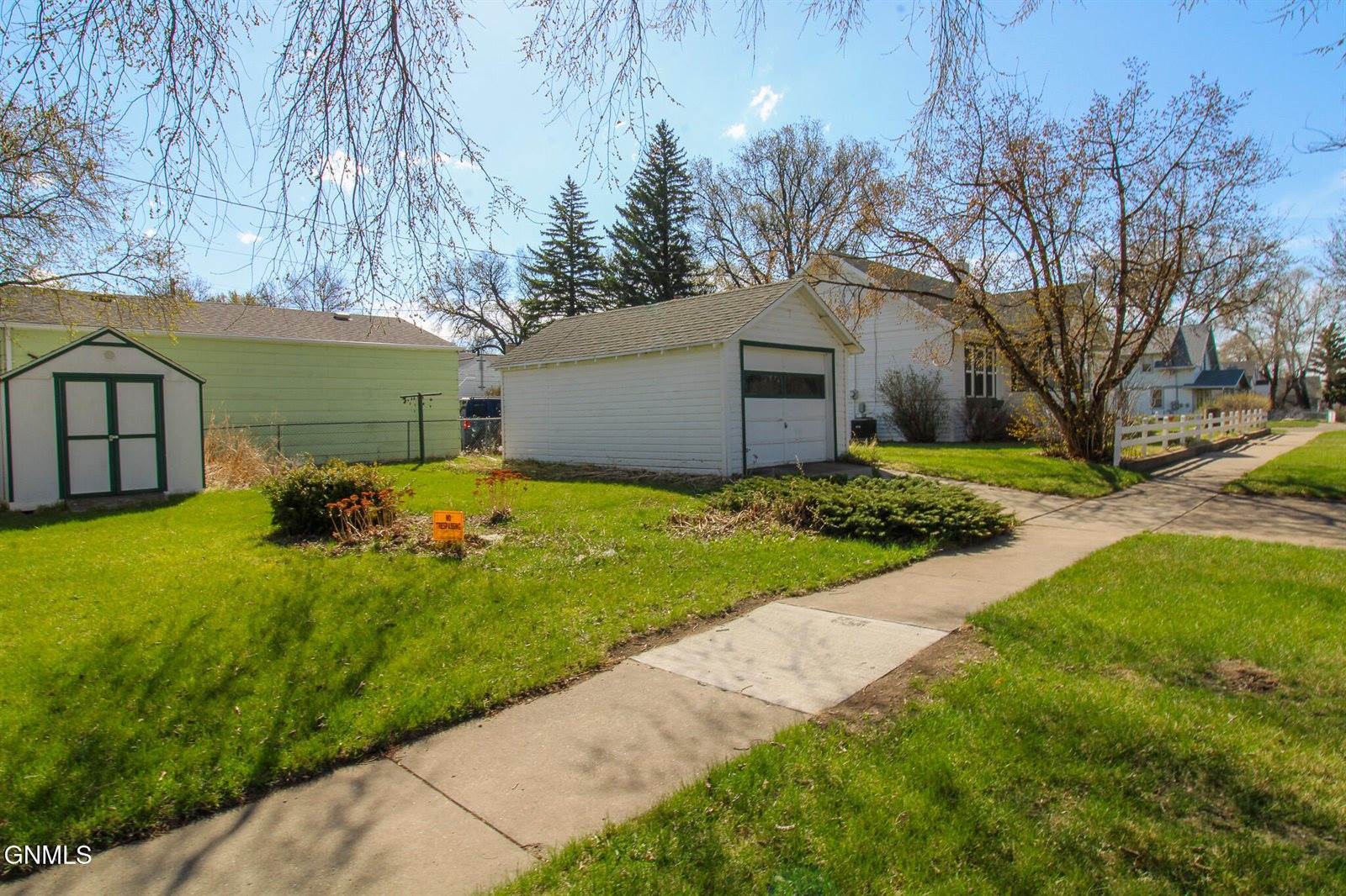 803 N 11th Street, Bismarck, ND 58501