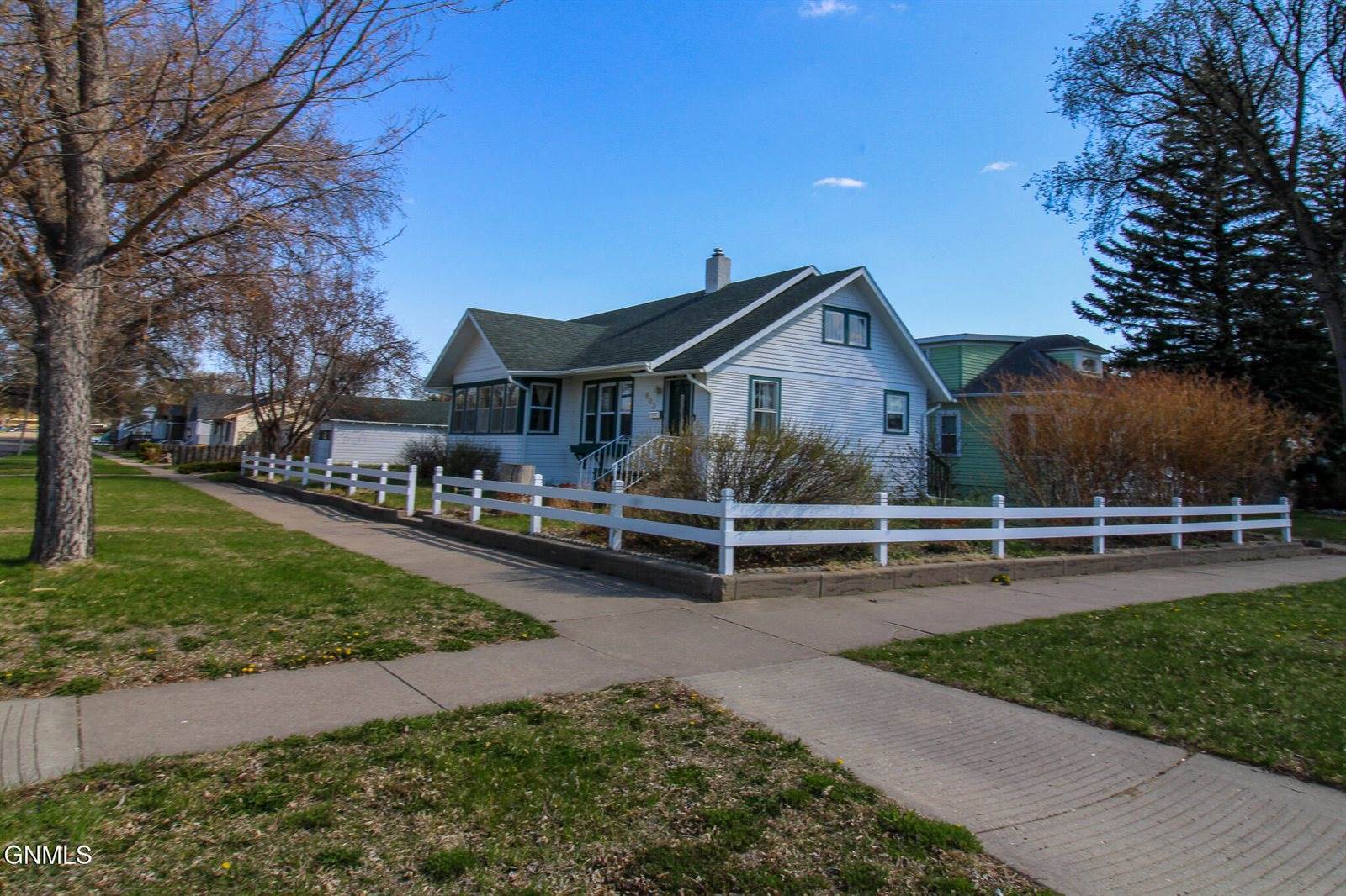 803 N 11th Street, Bismarck, ND 58501