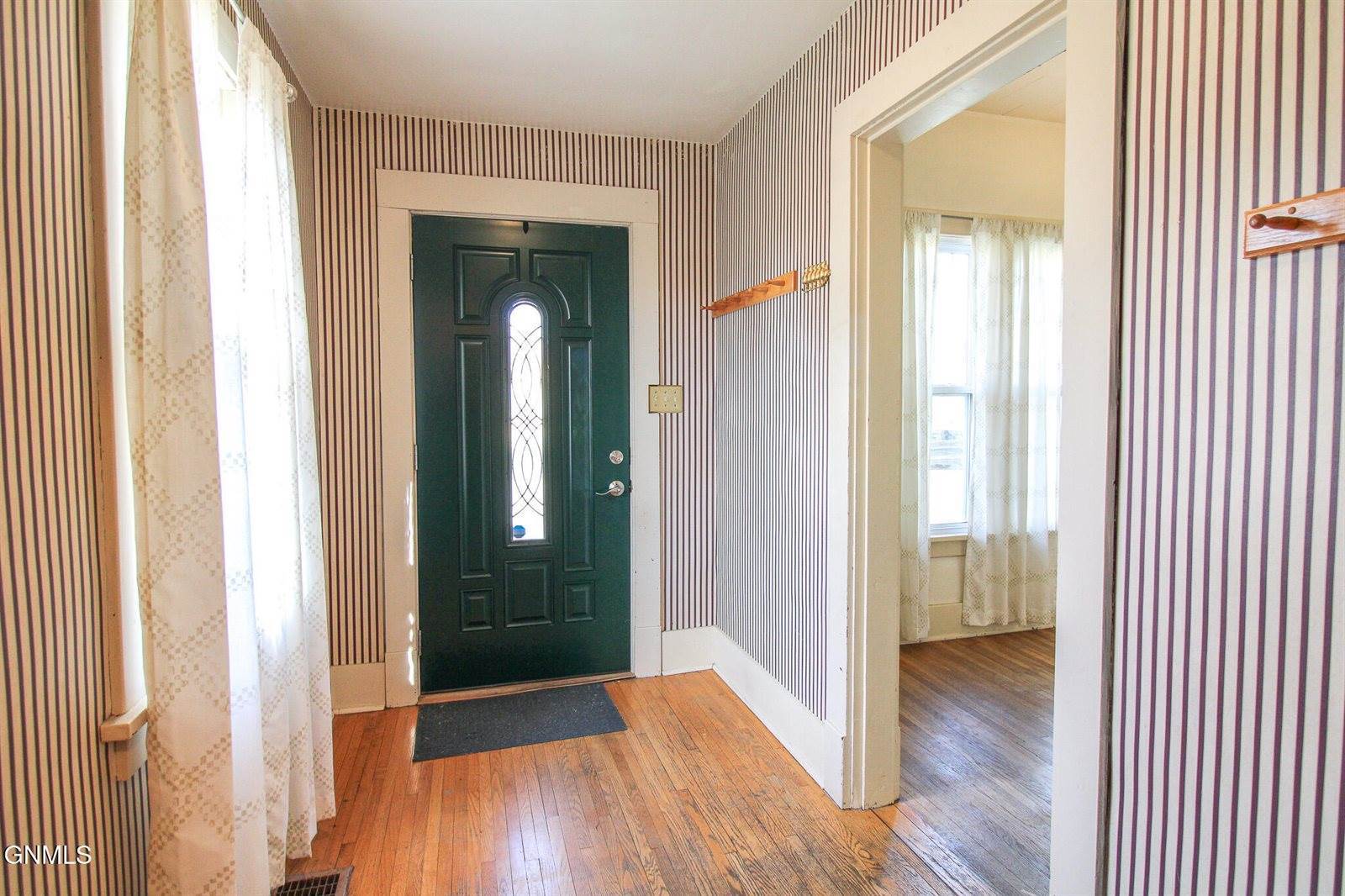 803 N 11th Street, Bismarck, ND 58501