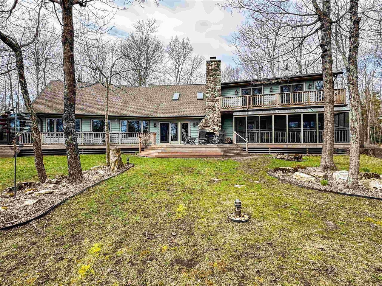 2072 South Lake Michigan Drive, Sturgeon Bay, WI 54235