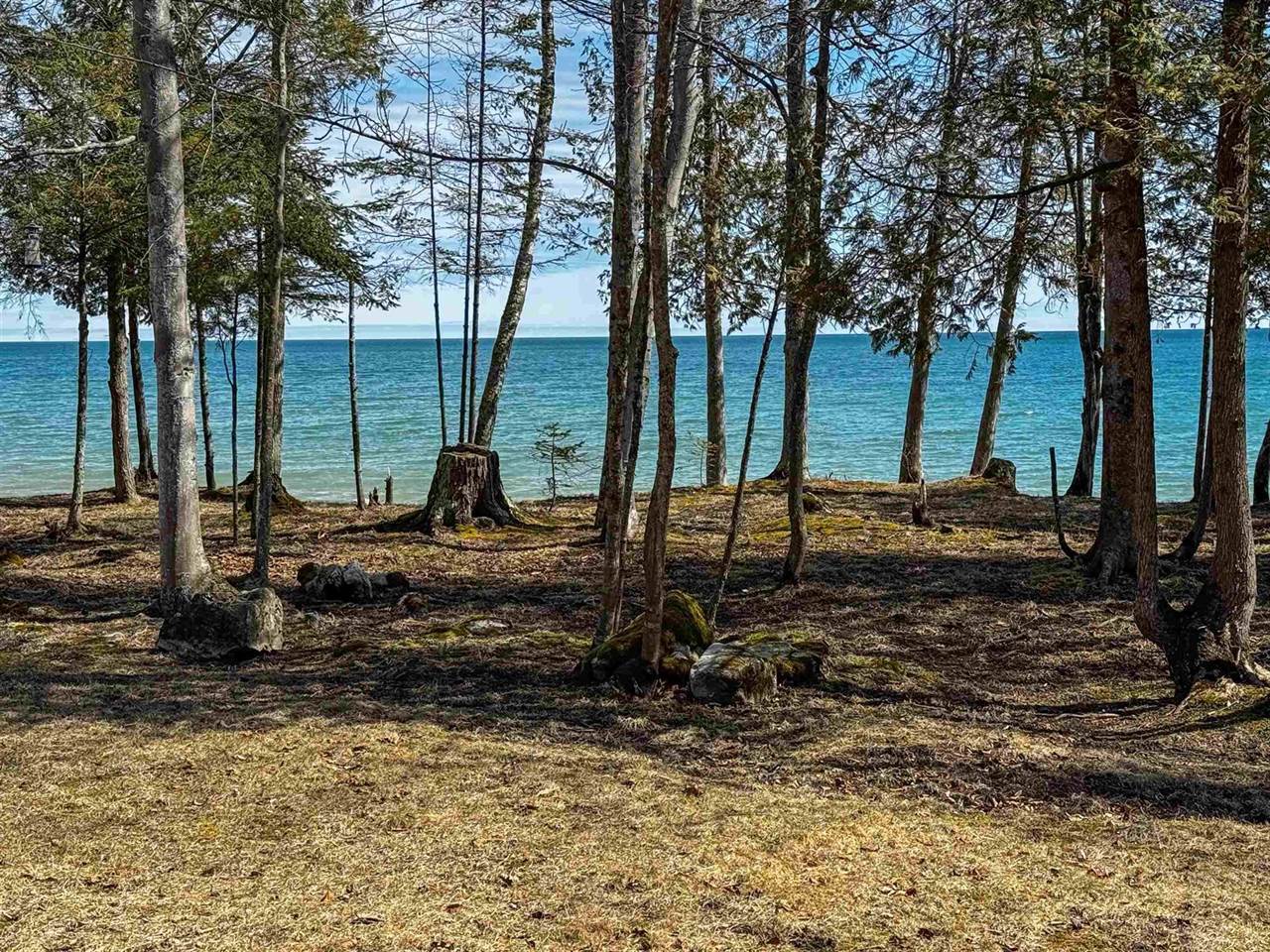 2072 South Lake Michigan Drive, Sturgeon Bay, WI 54235