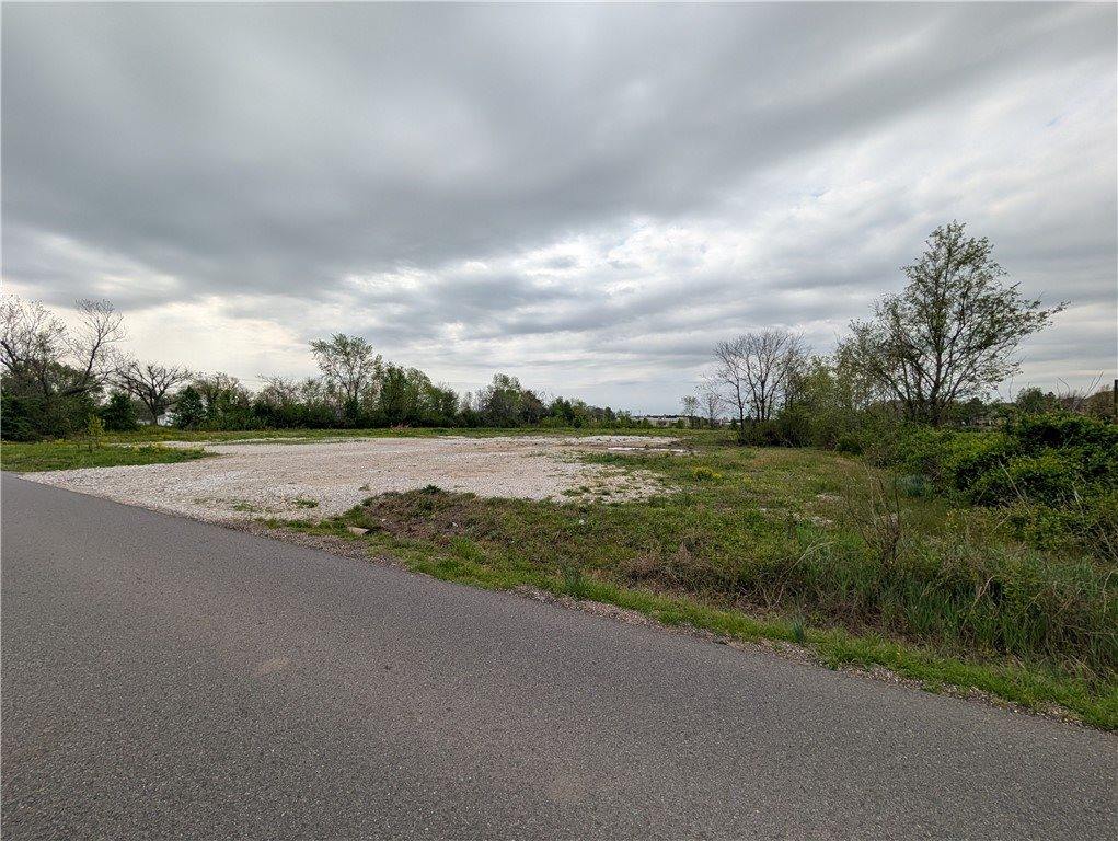 6941 Vaughn Road, Bentonville, AR 72713