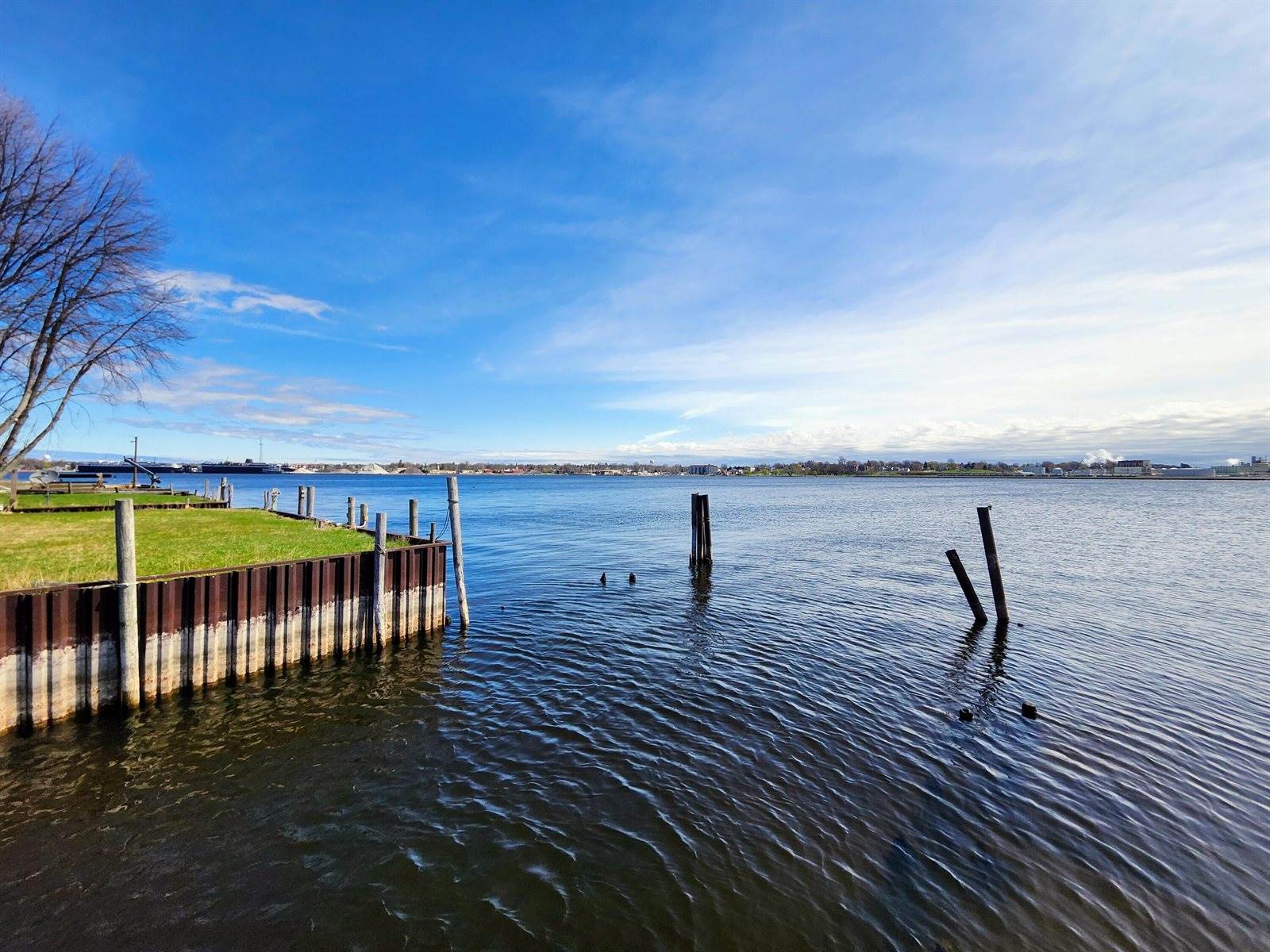 846 South Lakeshore Drive, North Lot, Ludington, MI 49431