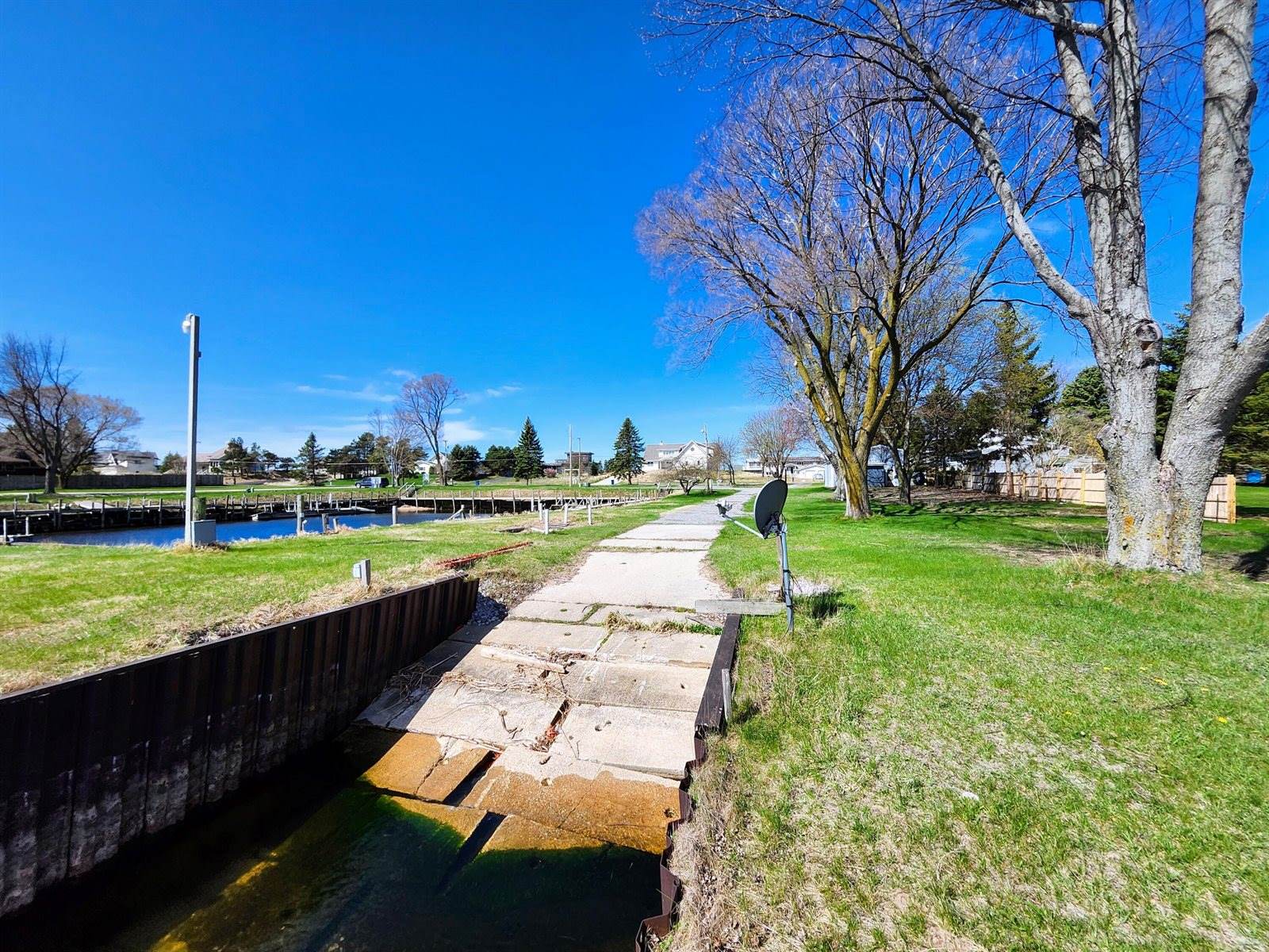 846 South Lakeshore Drive, North Lot, Ludington, MI 49431