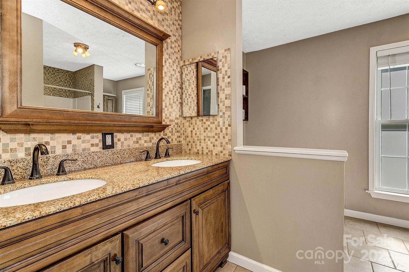 18 Surrey Run, Asheville, NC 28803