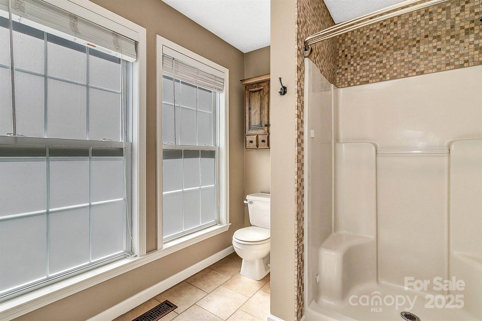 18 Surrey Run, Asheville, NC 28803