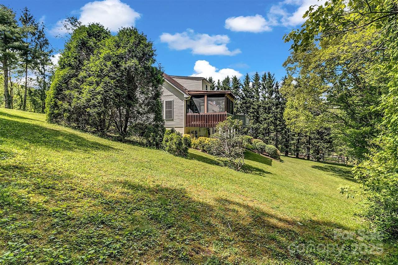 18 Surrey Run, Asheville, NC 28803