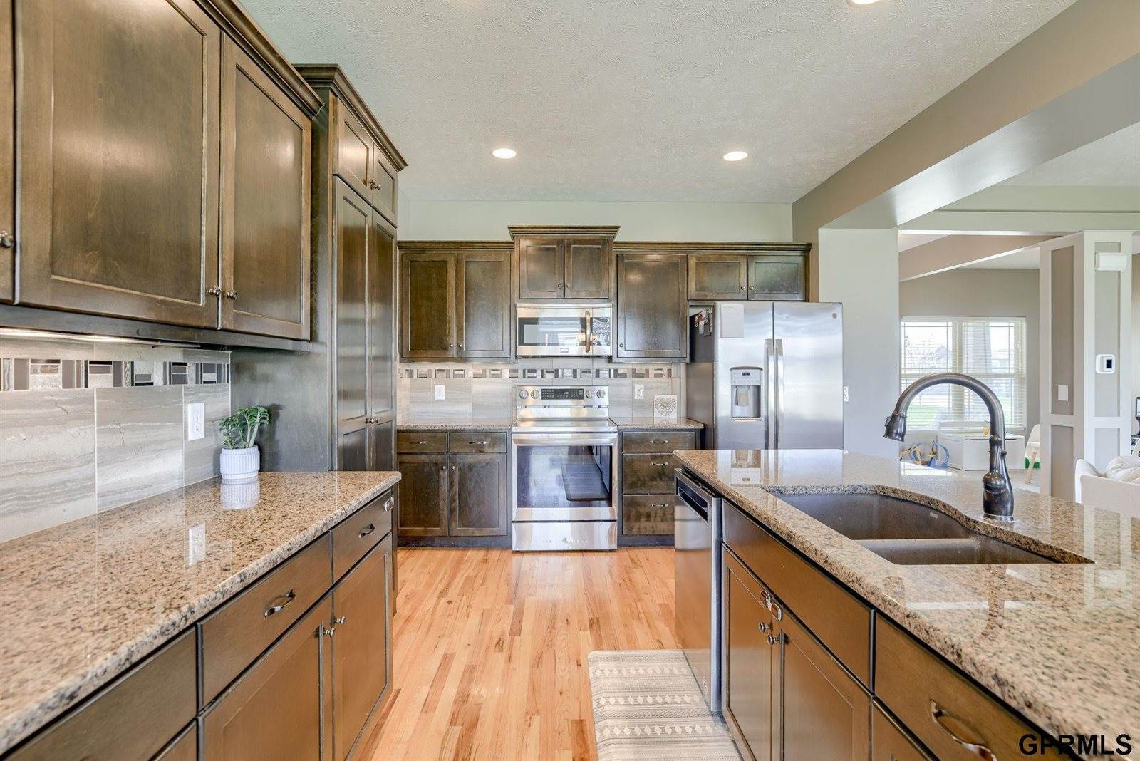 9613 North 150 Avenue, Bennington, NE 68007