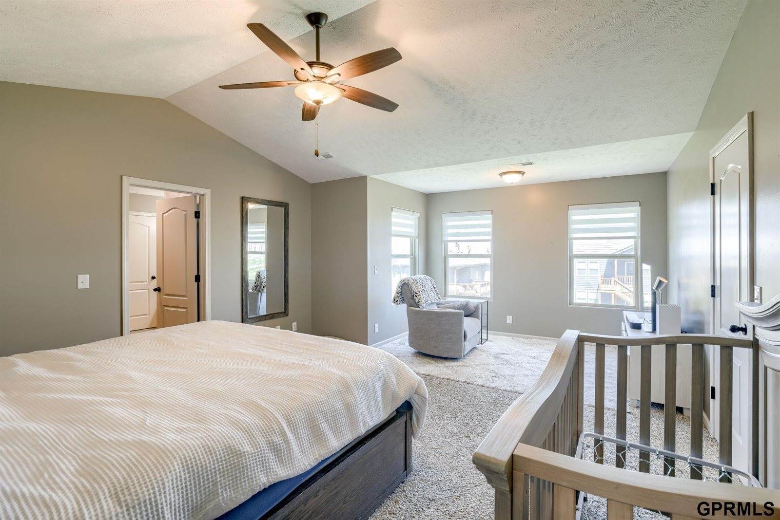 9613 North 150 Avenue, Bennington, NE 68007