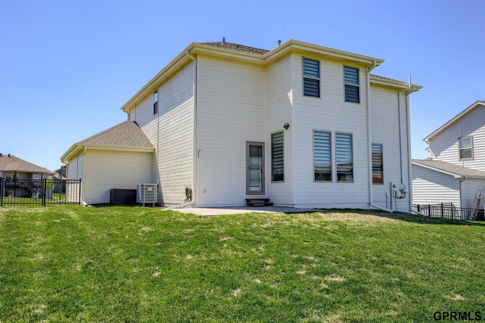 9613 North 150 Avenue, Bennington, NE 68007