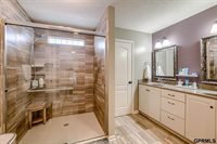 9613 North 150 Avenue, Bennington, NE 68007