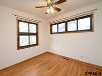 4907 Valley Street, Omaha, NE 68106