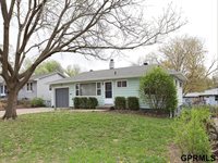 4907 Valley Street, Omaha, NE 68106