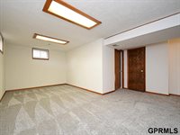 4907 Valley Street, Omaha, NE 68106