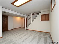 4907 Valley Street, Omaha, NE 68106