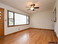 4907 Valley Street, Omaha, NE 68106