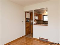 4907 Valley Street, Omaha, NE 68106