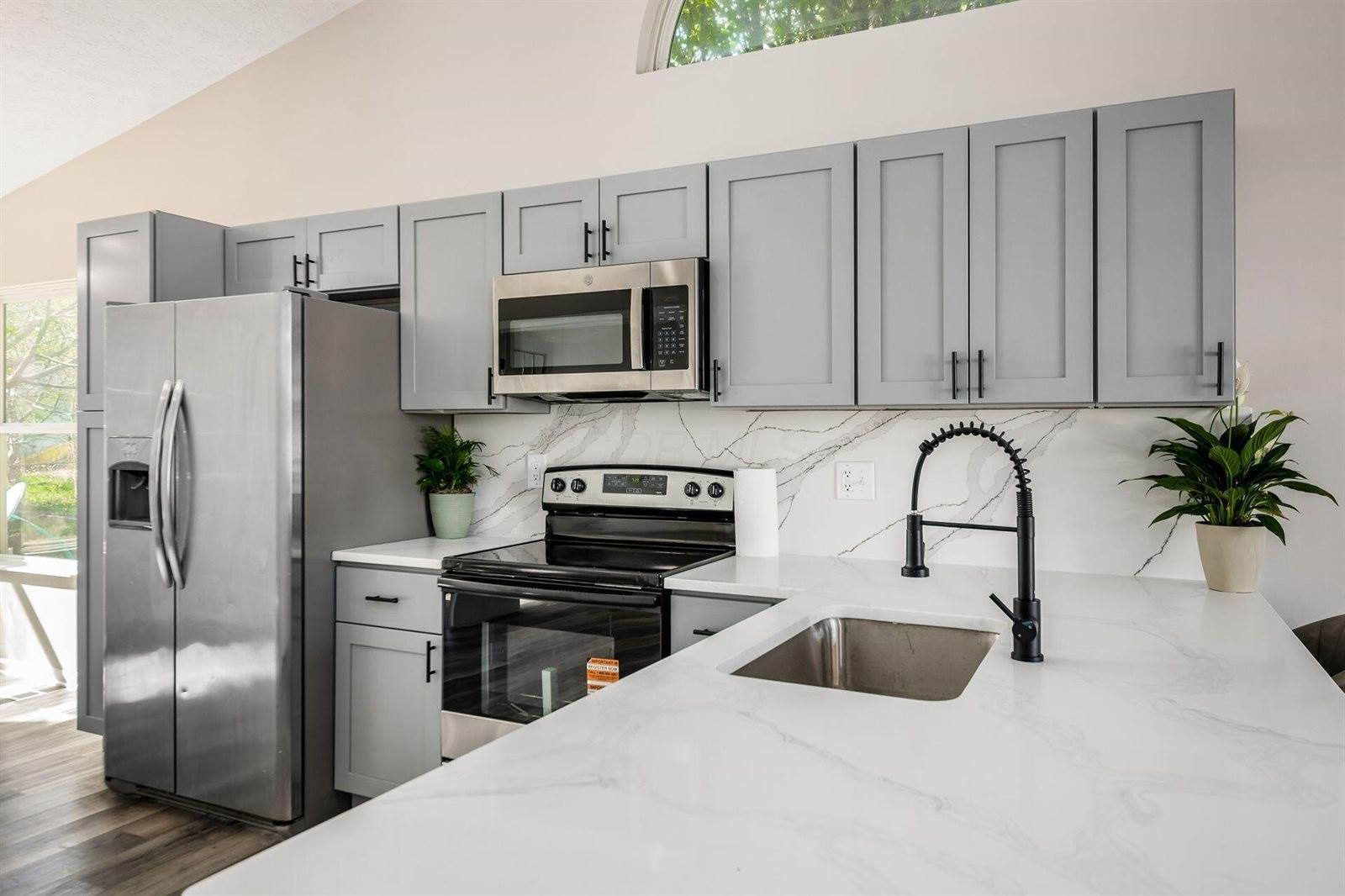 4729 Heatherton Drive, Columbus, OH 43229