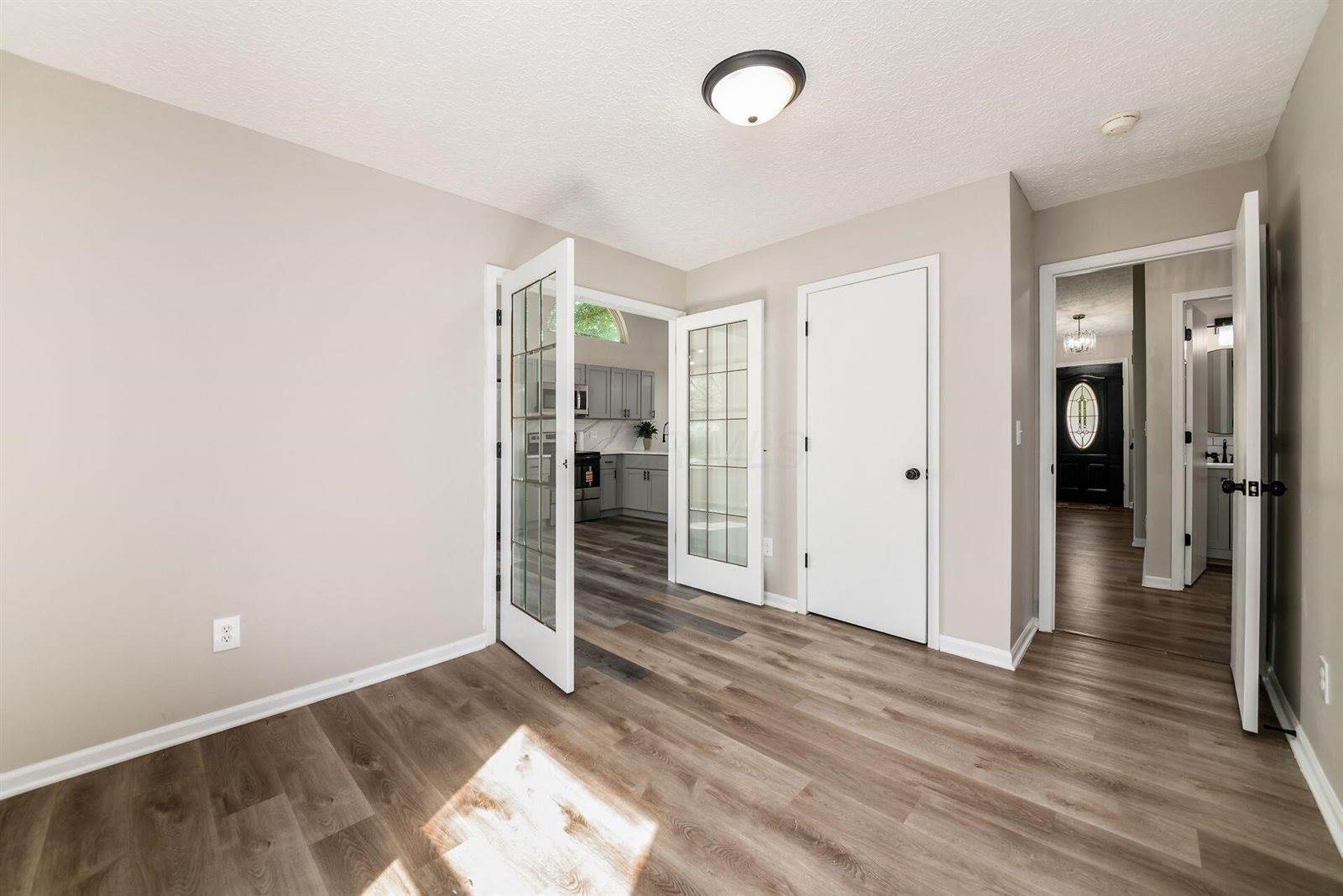 4729 Heatherton Drive, Columbus, OH 43229