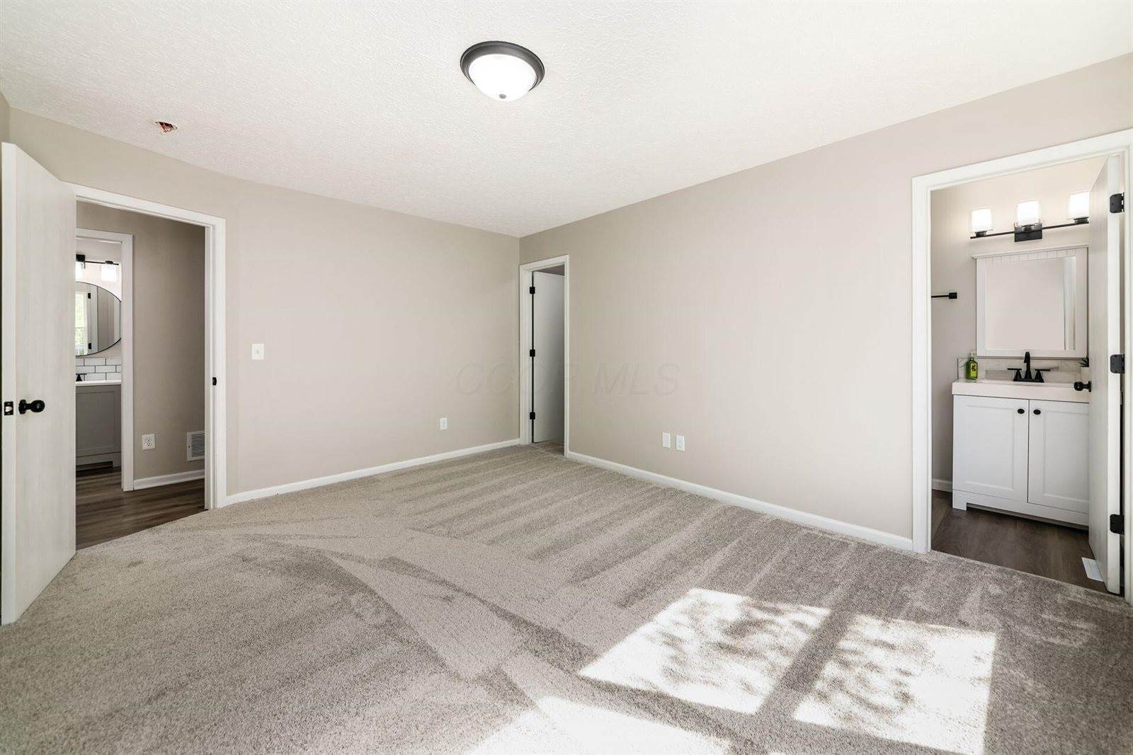 4729 Heatherton Drive, Columbus, OH 43229