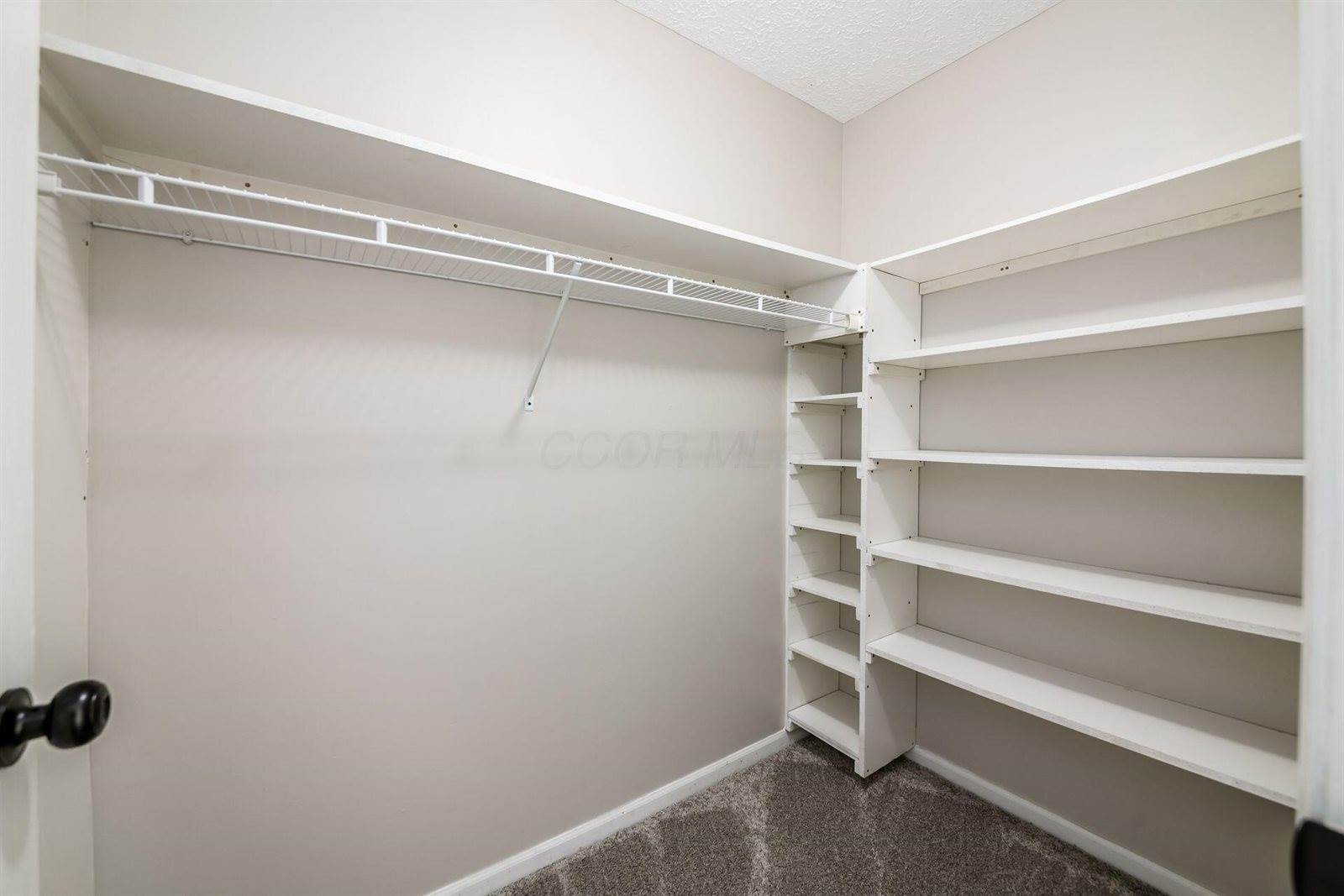 4729 Heatherton Drive, Columbus, OH 43229