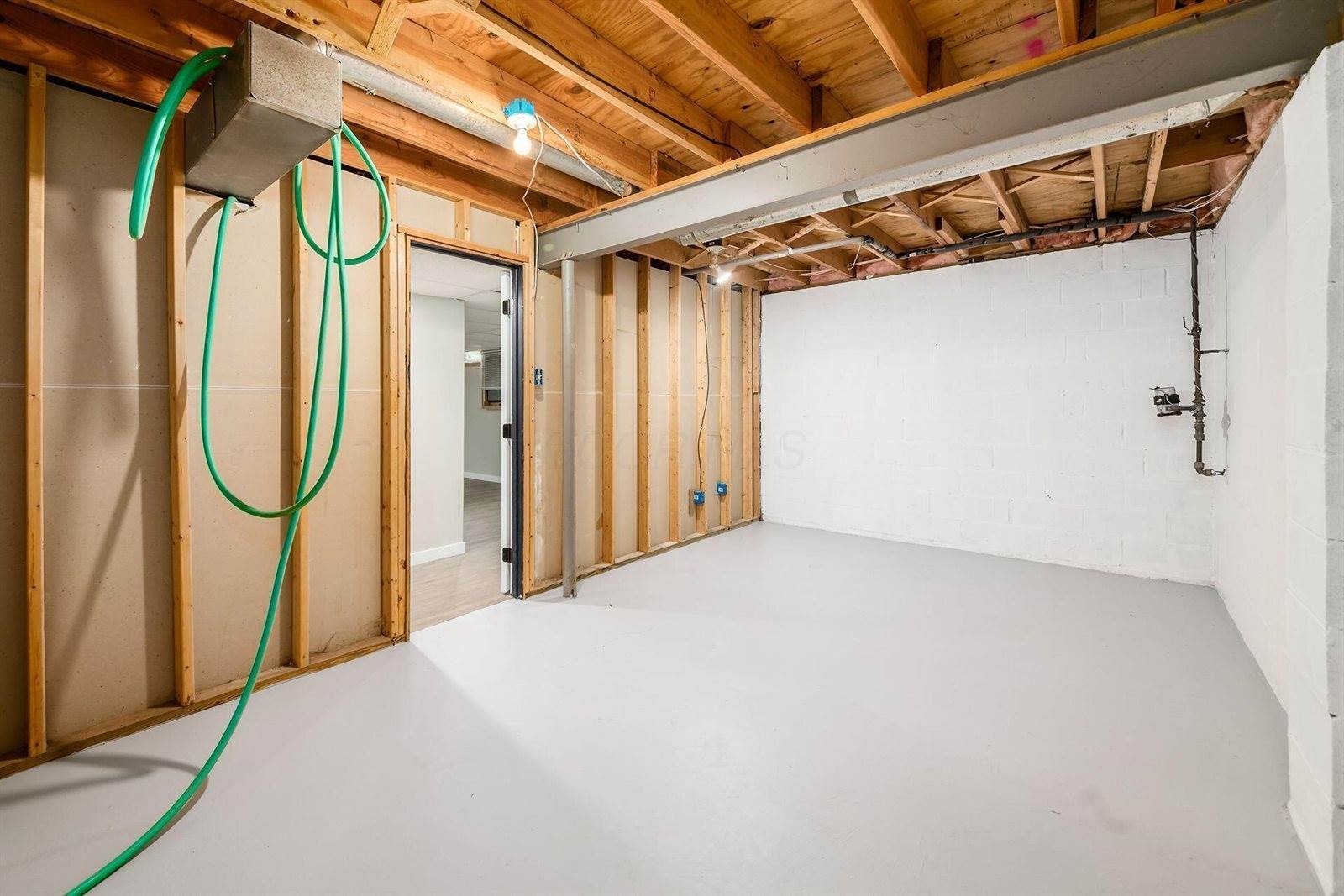 4729 Heatherton Drive, Columbus, OH 43229