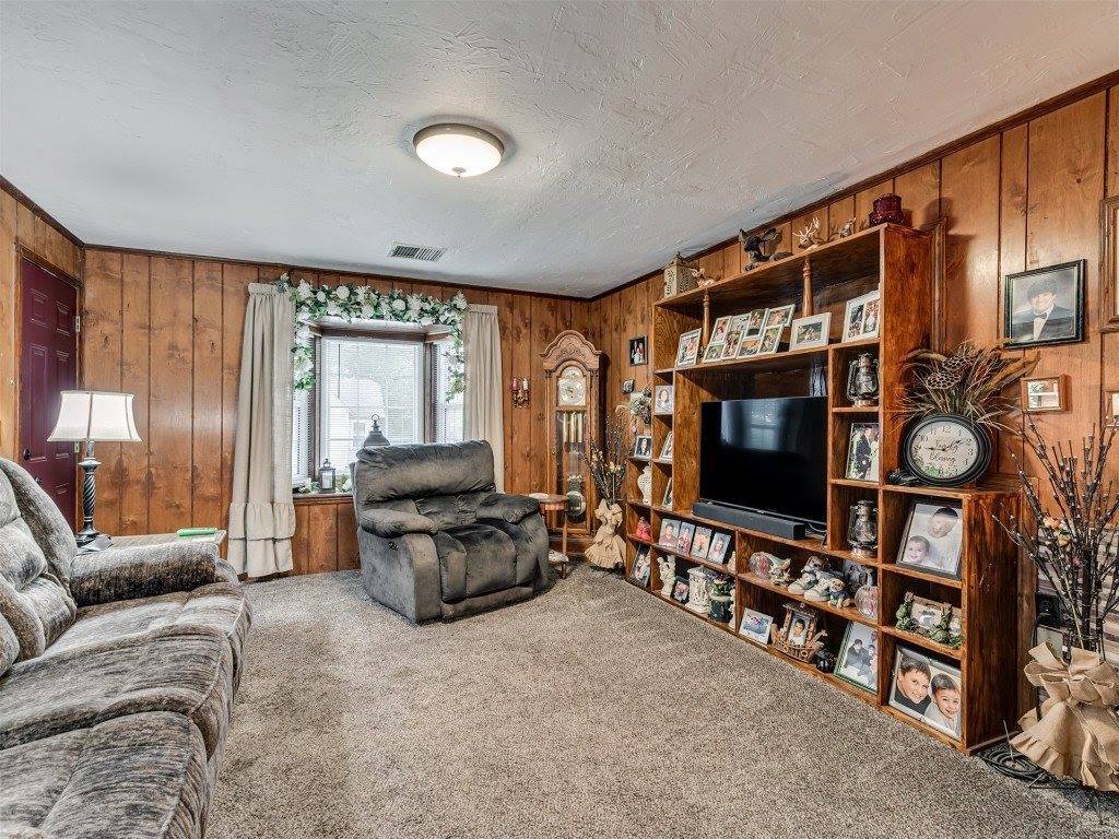 2101 North Pottenger Avenue, Shawnee, OK 74804