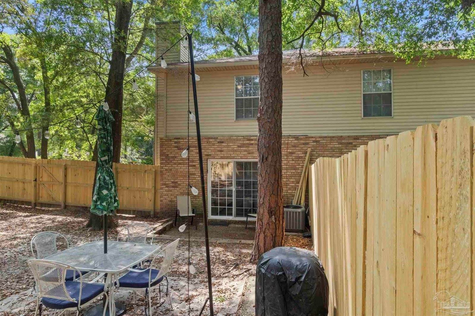 10100 Vixen Pl, Pensacola, FL 32514