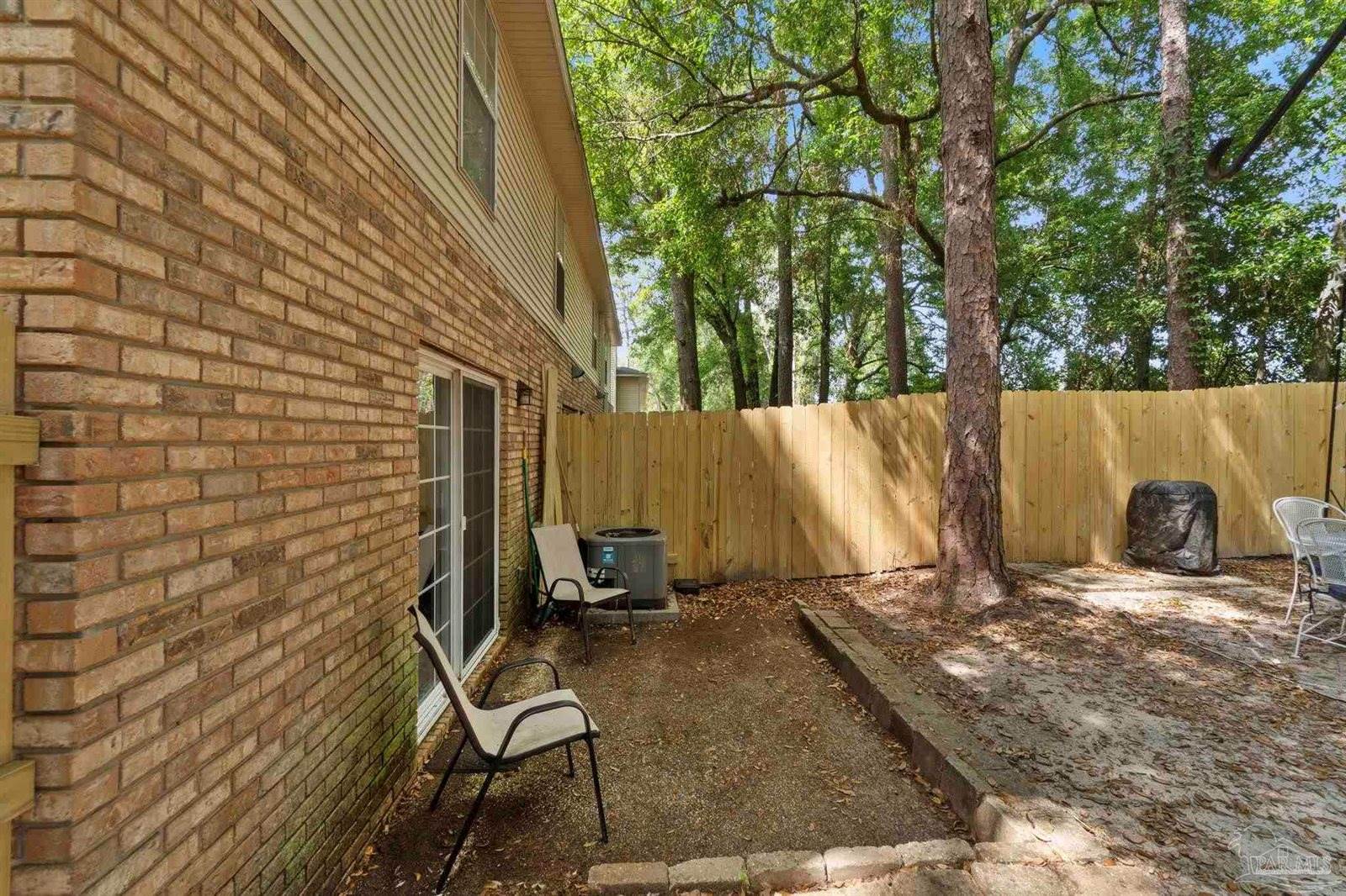 10100 Vixen Pl, Pensacola, FL 32514